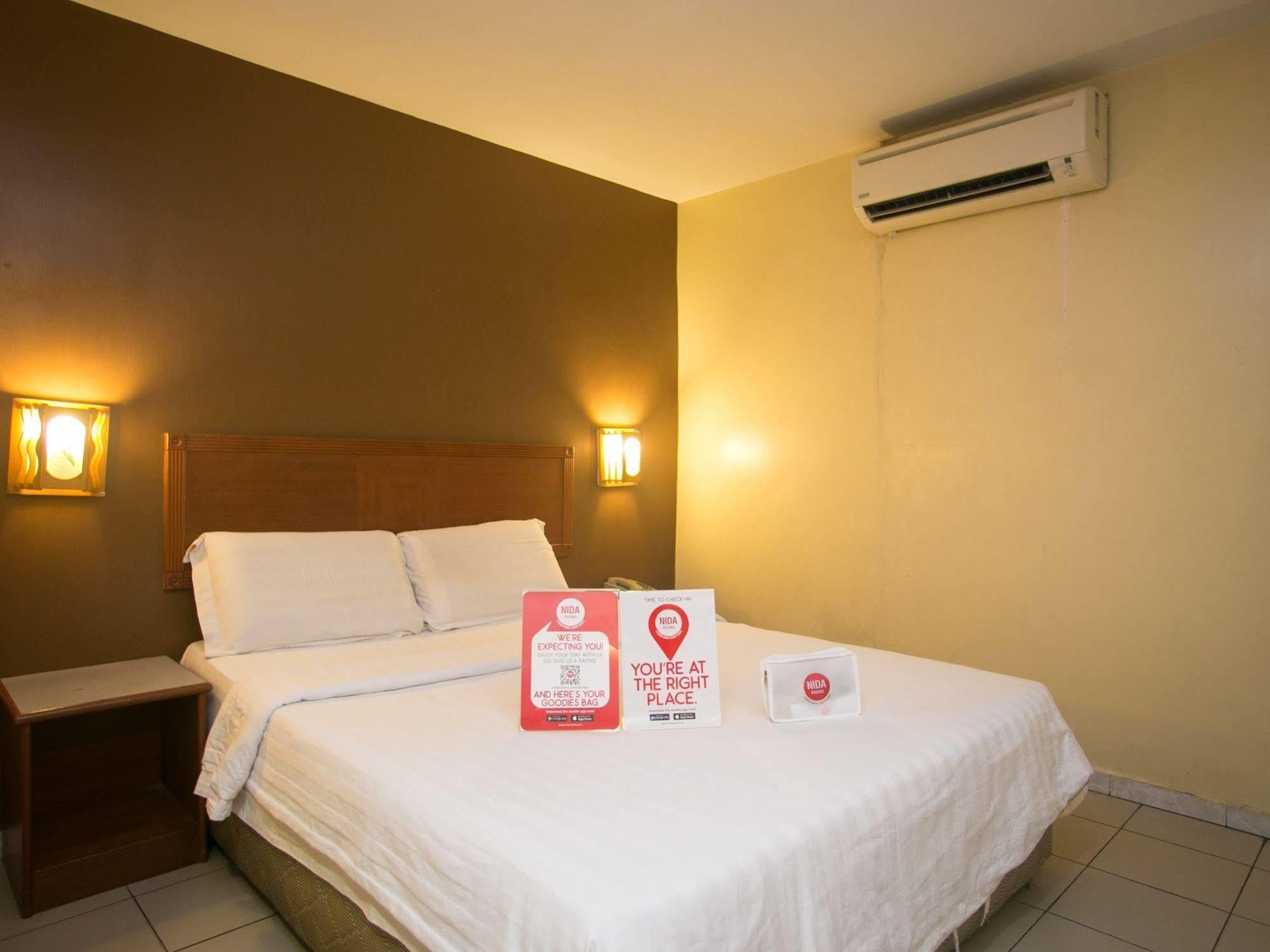 Oyo 447 Comfort Hotel Meru Klang Exterior photo