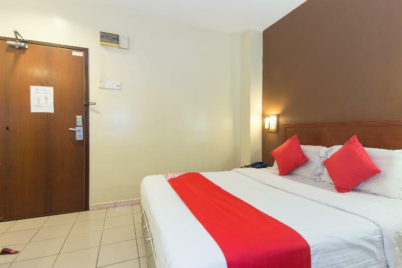 Oyo 447 Comfort Hotel Meru Klang Exterior photo