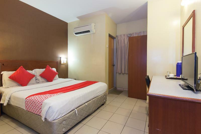 Oyo 447 Comfort Hotel Meru Klang Exterior photo